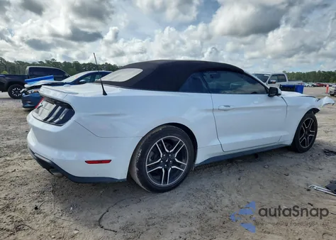 2018 Ford Mustang z USA, uszkodzony, nr VIN 1FATP8UH3J5136060